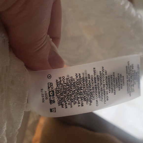 Nwt Elie Tahari large lace top streachy - Picture 13 of 13